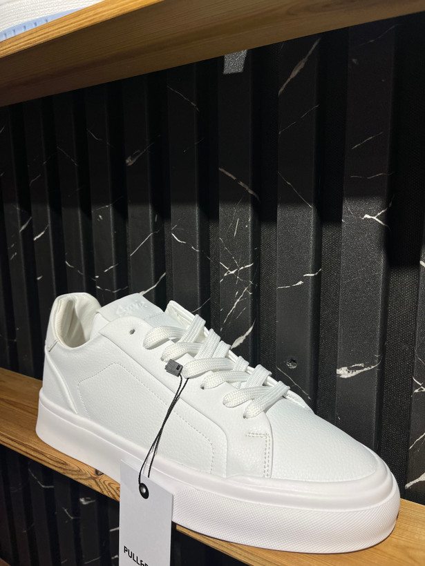 کتونی PULL&BEAR
