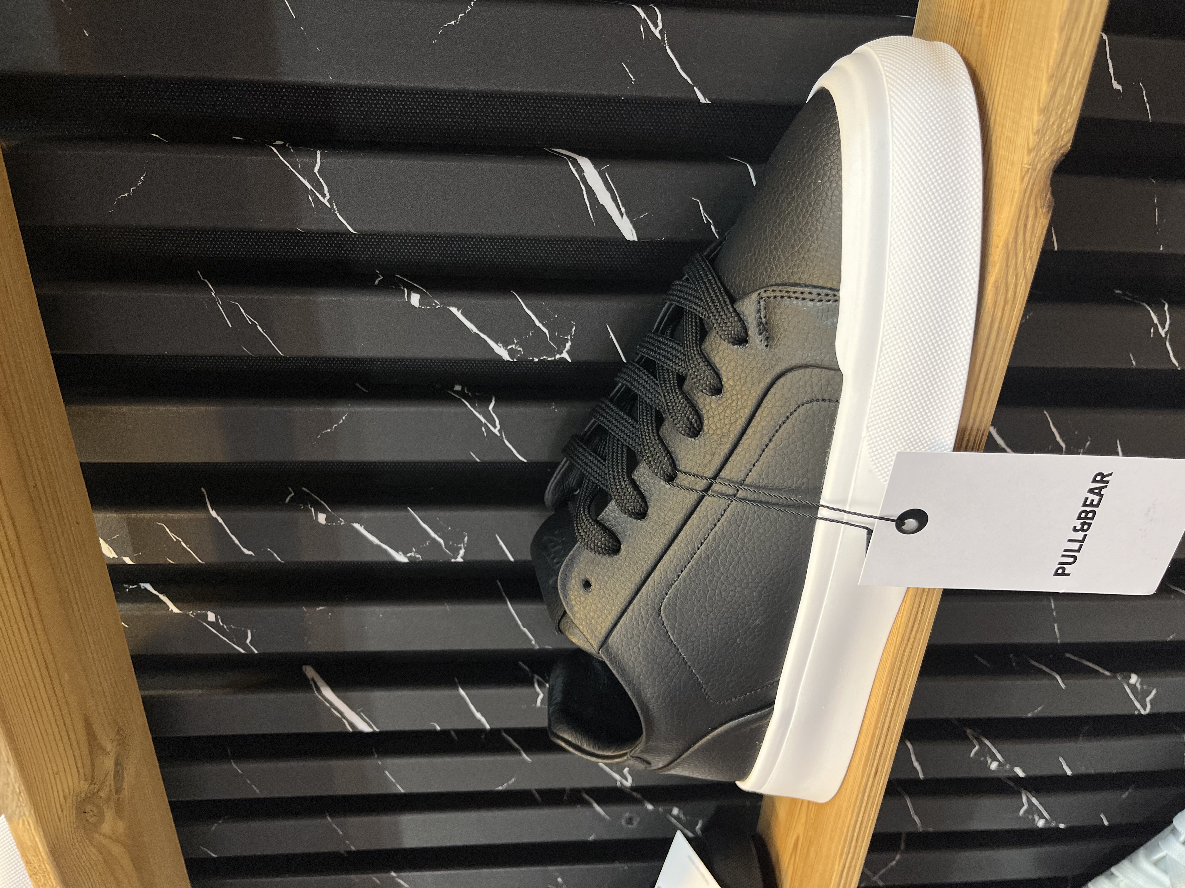کتونی اسپرت PULL&BEAR