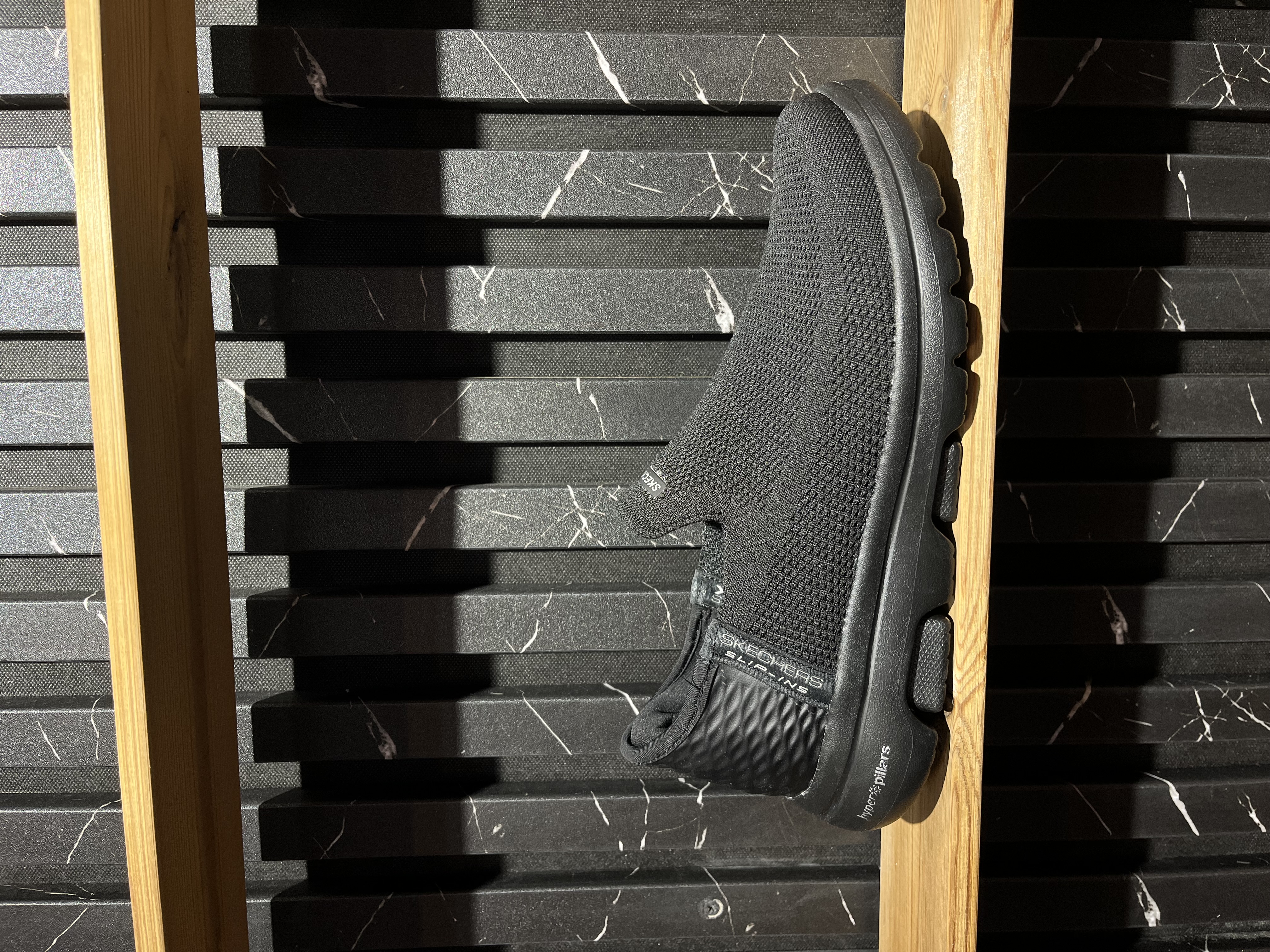 کفش طبی مشکی اسکچرز (skechers)