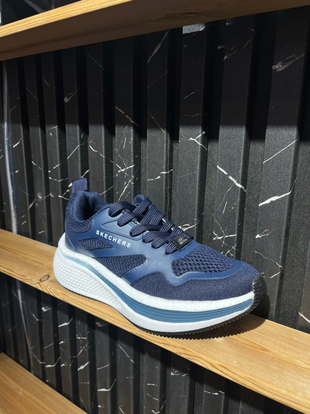 کتونی skechers سرمه ای